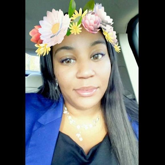 Meet your Posher, Flower - Picture 1 of 1